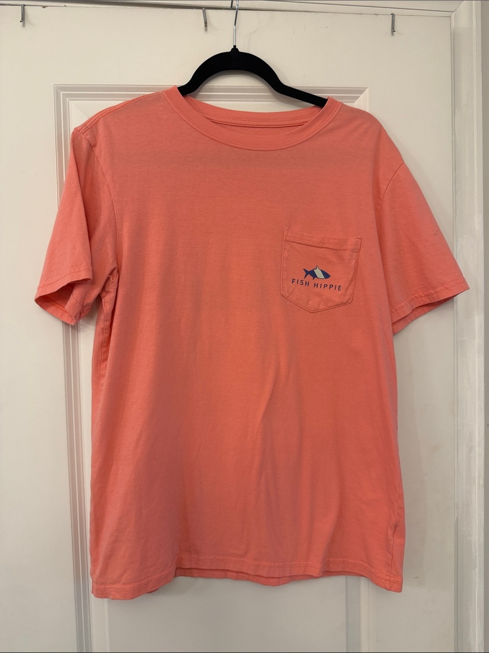 Fish Hippie Men's Short-Sleeve Pocket Tee in Coral
